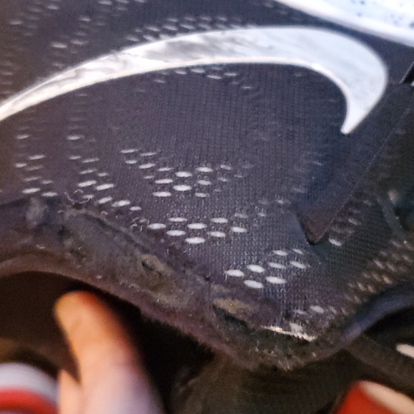 Nike Black and White Men's Shoes - Picture 4 of 5